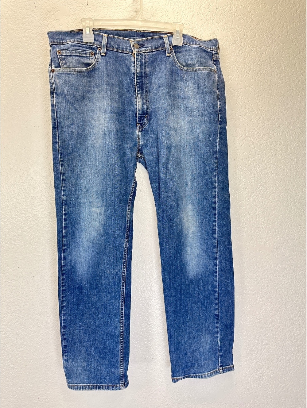 Men's Levis 505 40x30 Medium Wash Regular Fit Straight Leg Zip Fly